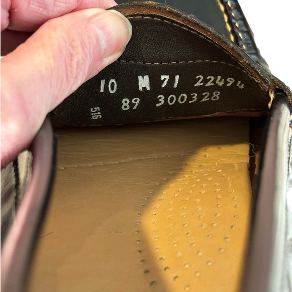 Bass Weejuns Whitney. Black Patent Leather. SZ. 10. Academia. Preppy. Classic - Picture 10 of 12